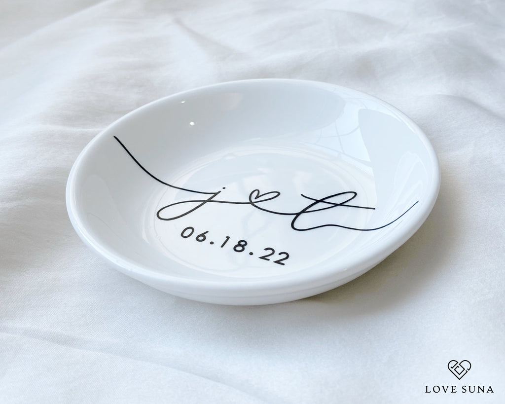 Personalized Engagement Ring Dish, Initials Heart Date Ring Dish, Gift For Bride and Groom, Wedding Gift, Bridal Shower, Anniversary Gift,