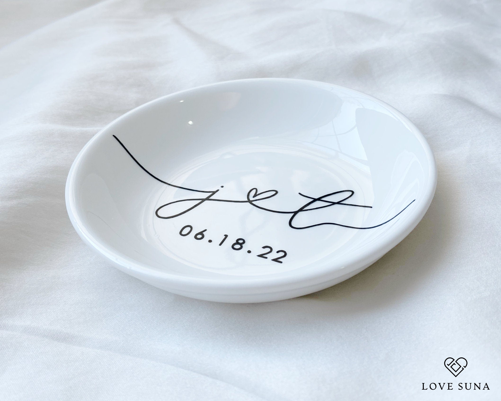 Personalized Engagement Ring Dish, Initials Heart Date Ring Dish, Gift For Bride and Groom, Wedding Gift, Bridal Shower, Anniversary Gift,