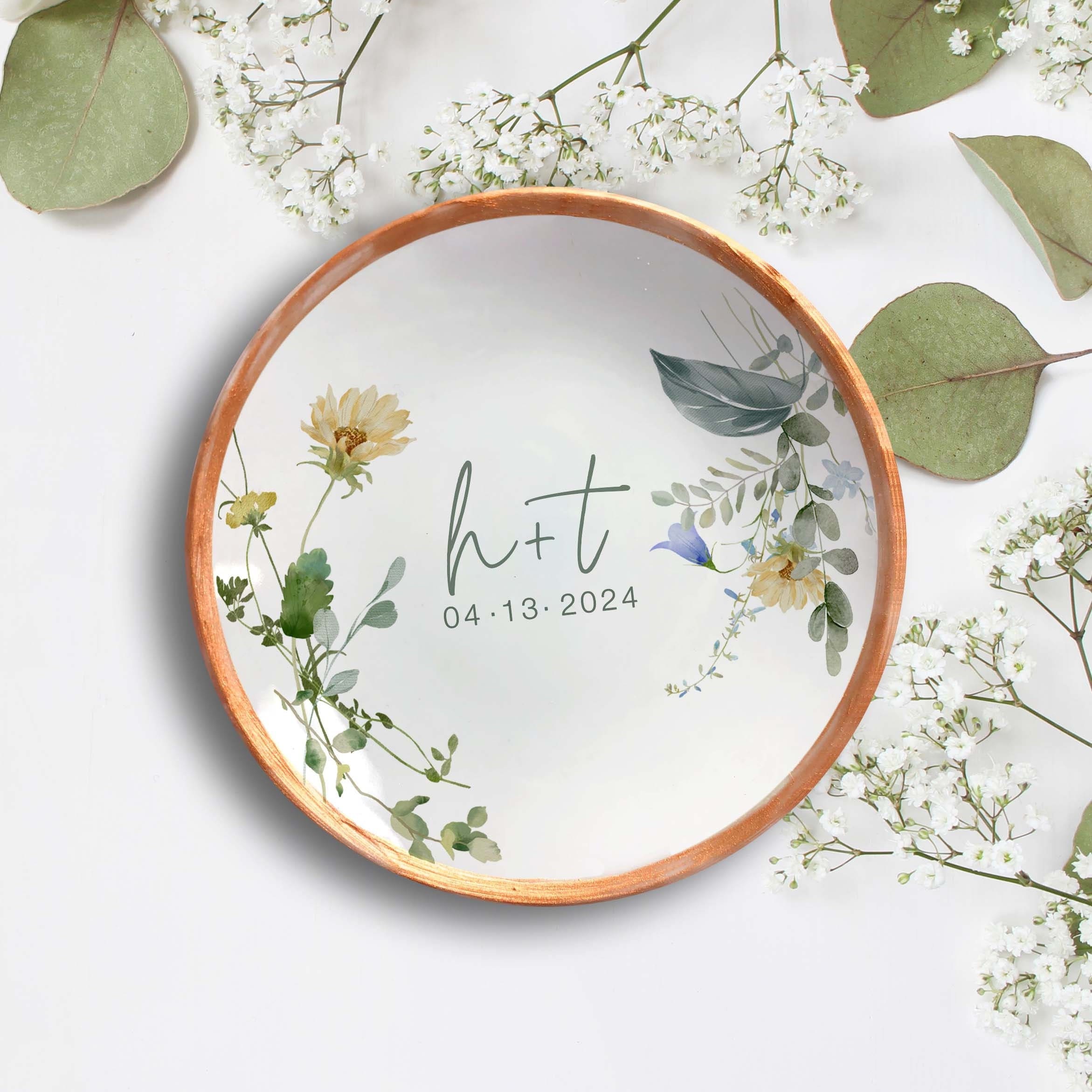 Custom Wildflower Wedding Gift Ring Dish • Perfect Engagement Gift • Personalized Dainty Jewelry • Minimalist Gift for Bride • Ring Holder