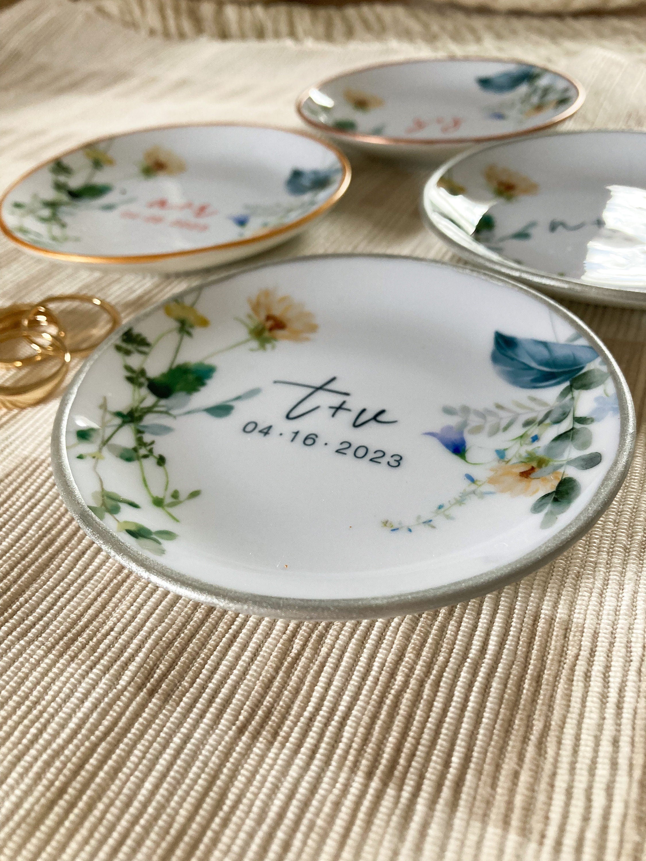 Custom Wildflower Wedding Gift Ring Dish • Perfect Engagement Gift • Personalized Dainty Jewelry • Minimalist Gift for Bride • Ring Holder