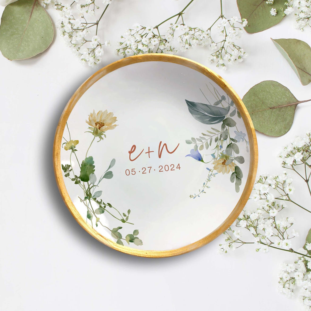 Custom Wildflower Wedding Gift Ring Dish • Perfect Engagement Gift • Personalized Dainty Jewelry • Minimalist Gift for Bride • Ring Holder