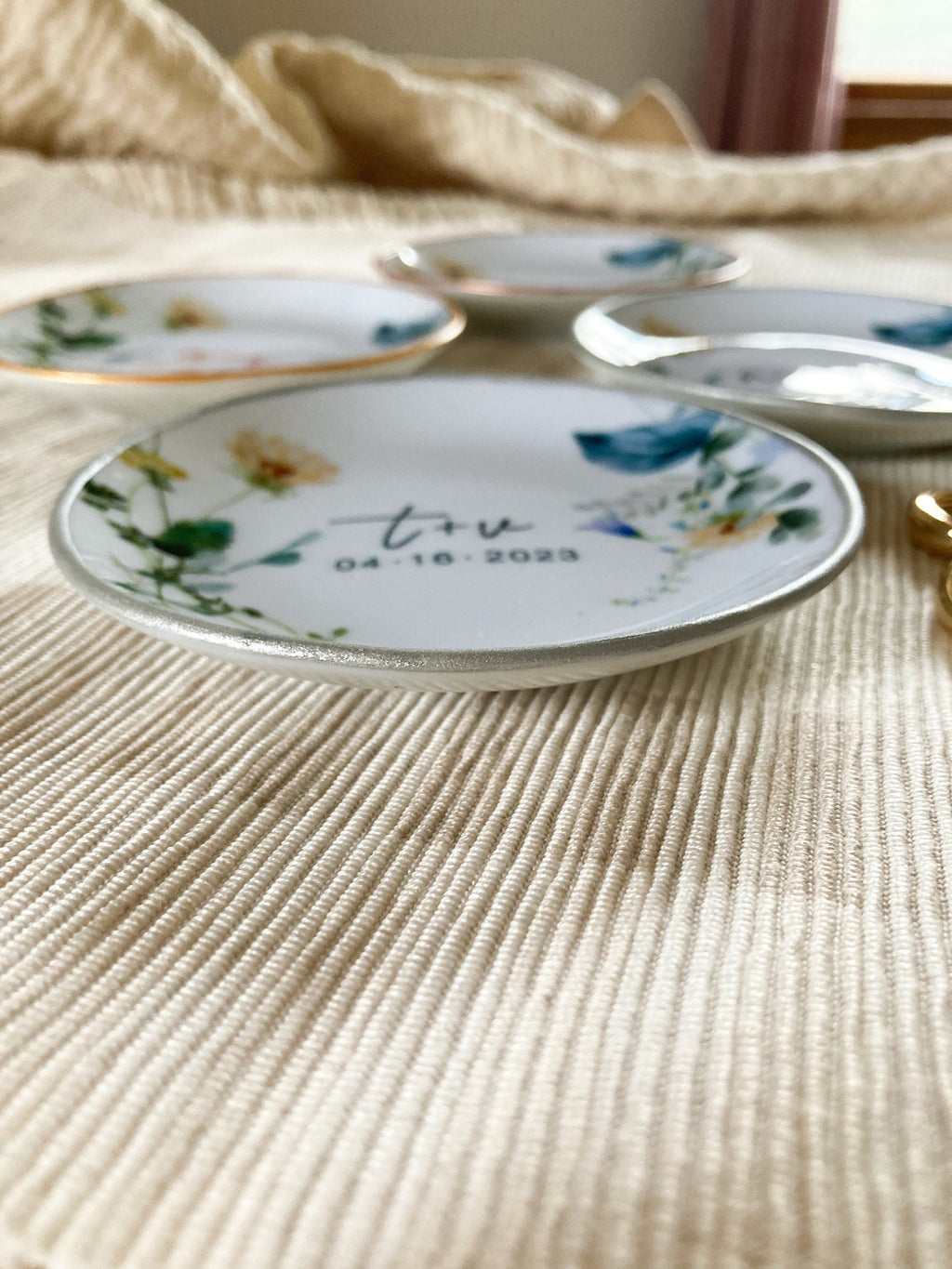 Custom Wildflower Wedding Gift Ring Dish • Perfect Engagement Gift • Personalized Dainty Jewelry • Minimalist Gift for Bride • Ring Holder