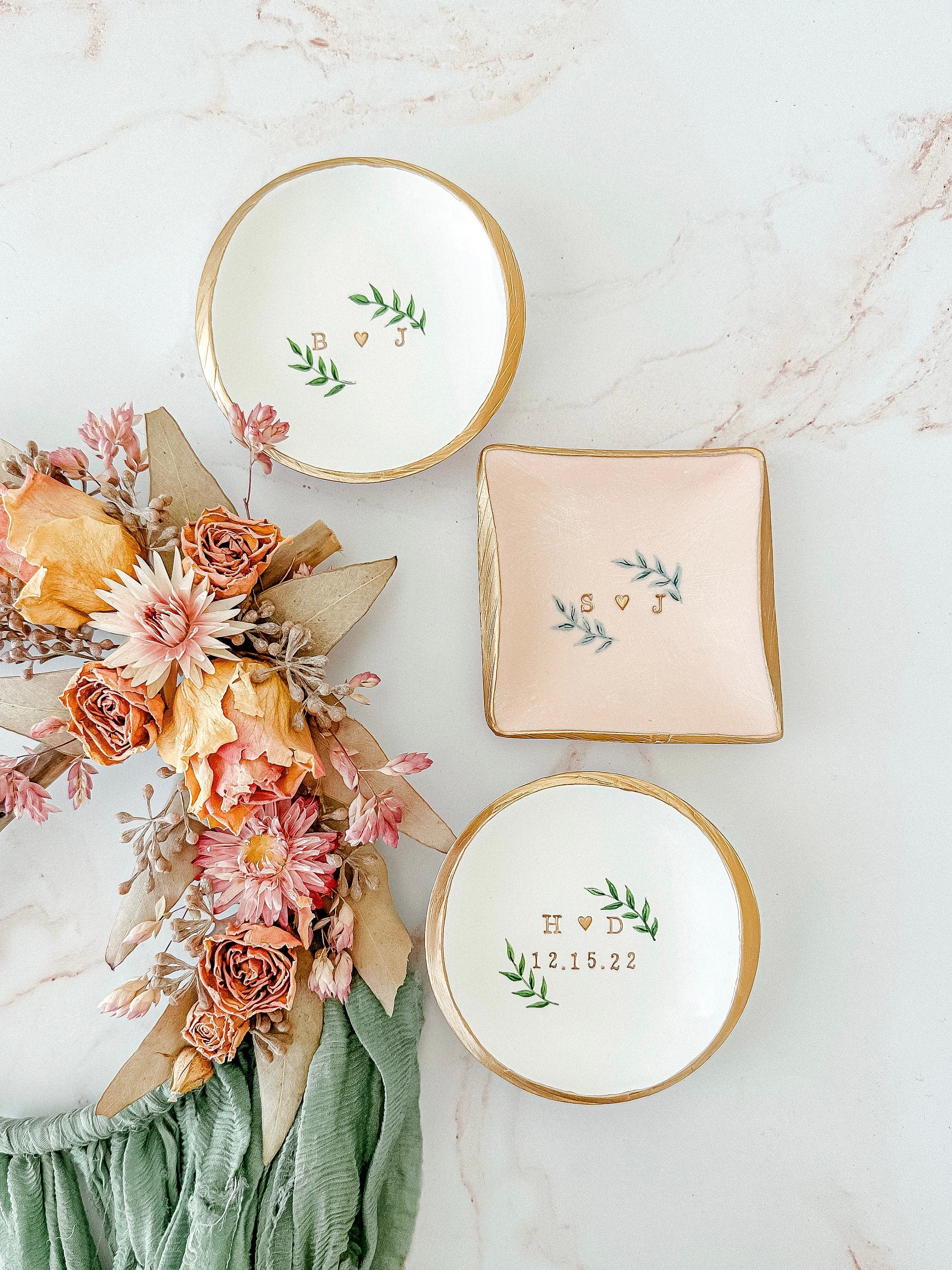Personalized Wedding Gift for Couple / Engagement Gift for Her / Custom Wedding Keepsake / Ring Dish / Date and Initials / Anniversary Gift